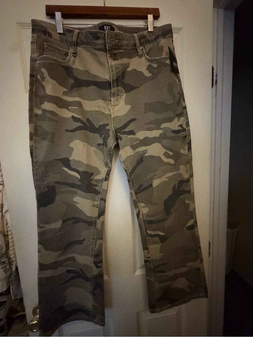 Kut from the Kloth Women’s Camouflage Flare Jeans - Olive/Tan
